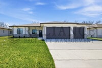 Building Photo - 707 Elmwood St