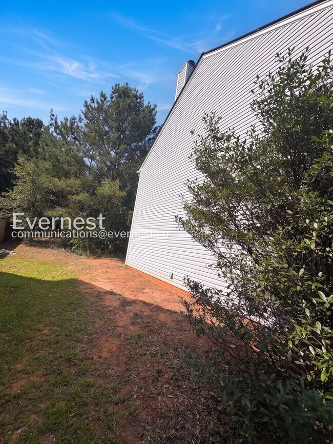 Building Photo - Charming 4-Bedroom Home with Modern Comforts / Pet-Friendly / Vouchers Accepted / Available Now!