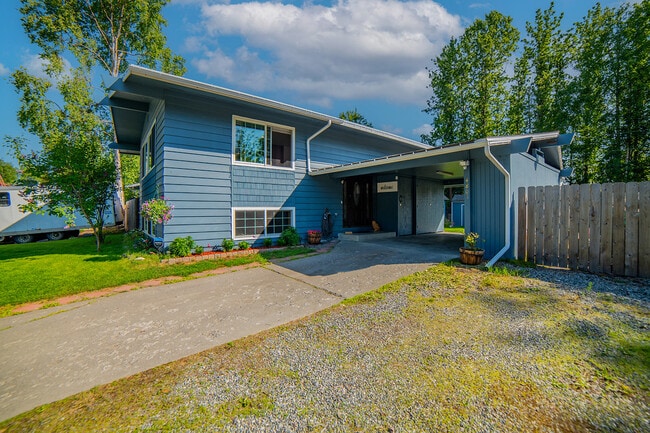 Building Photo - 4801 Canterbury Way