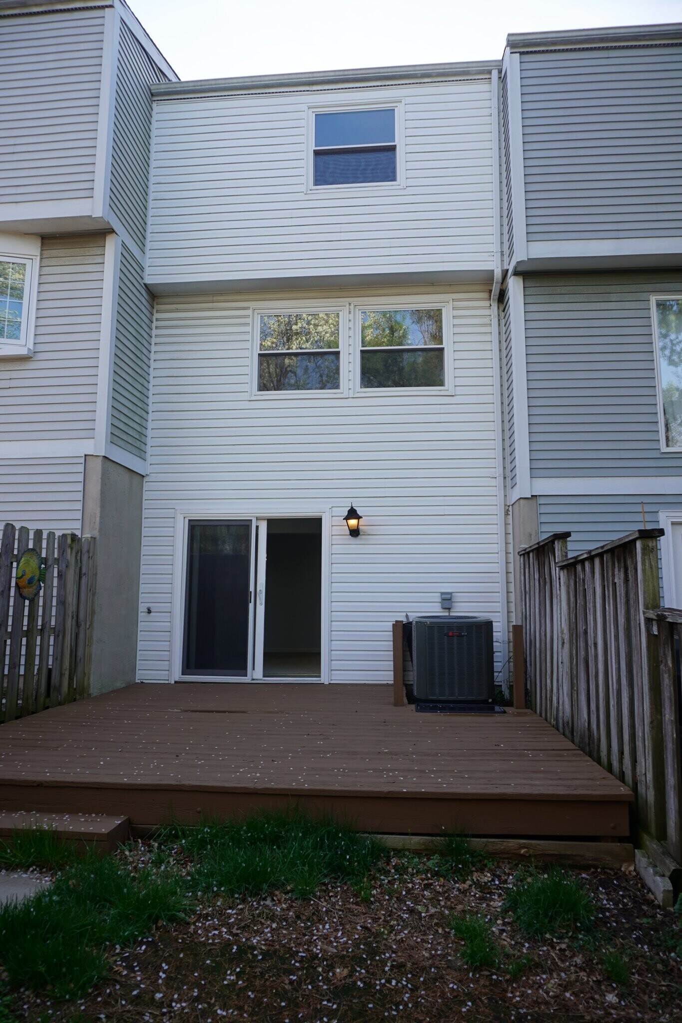 Building Photo - 25 Stillwood Cir