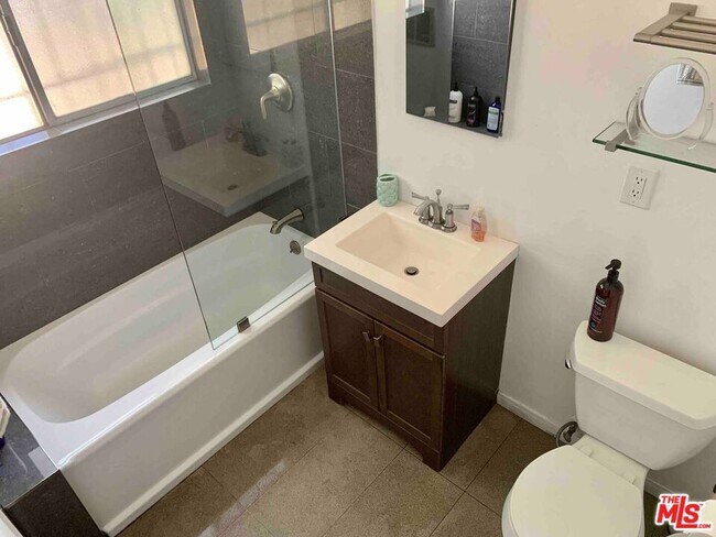 Building Photo - 1152 N Ogden Dr