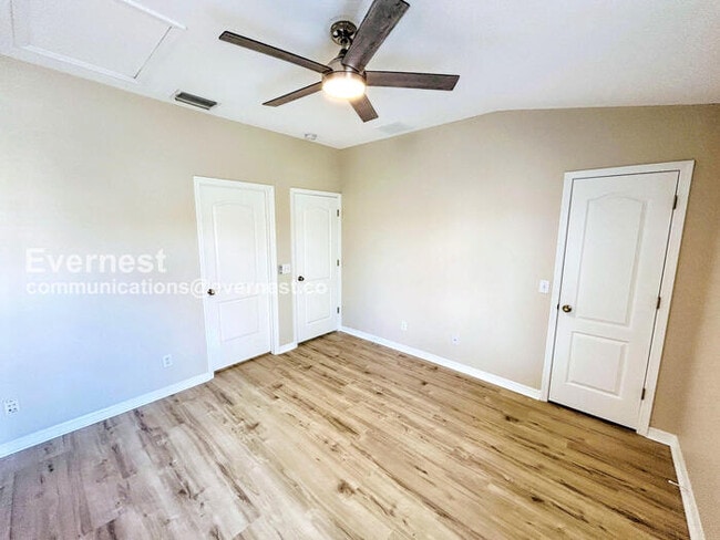 Building Photo - 16351 Swan View Cir