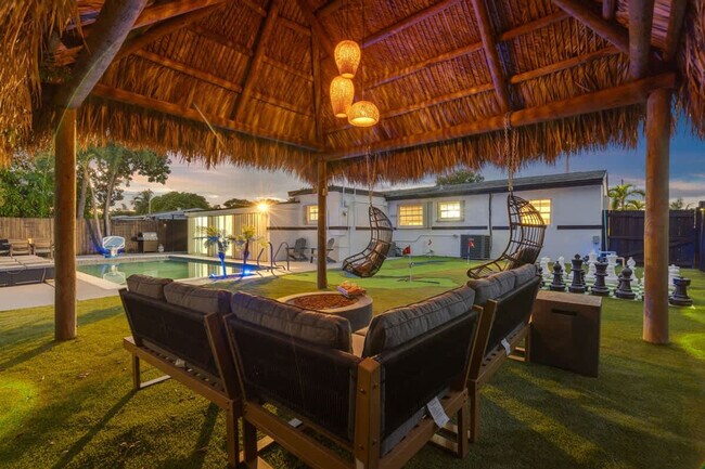 Building Photo - 18715 NW 10th Ct