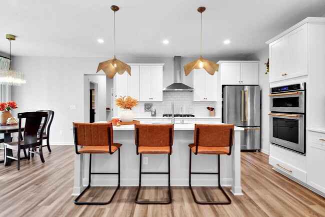 Building Photo - 354 Passina Rd