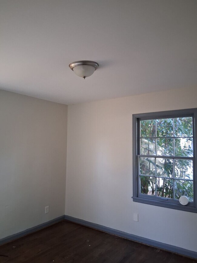 Building Photo - Center Point/Birmingham