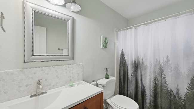 Building Photo - 19 Pebblebrook Ln