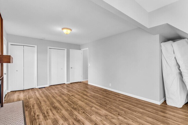 Building Photo - Park Meadows