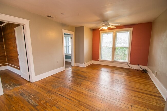 Building Photo - 1537 9th St