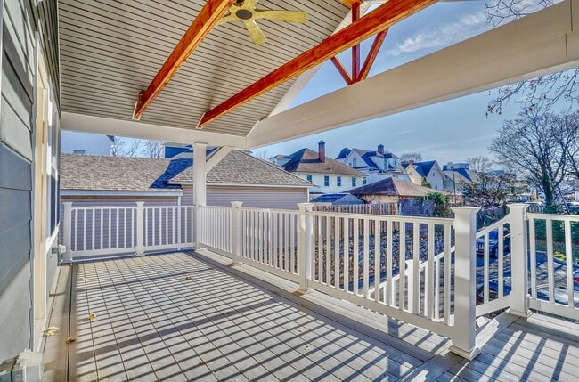 Building Photo - 40 Grant St