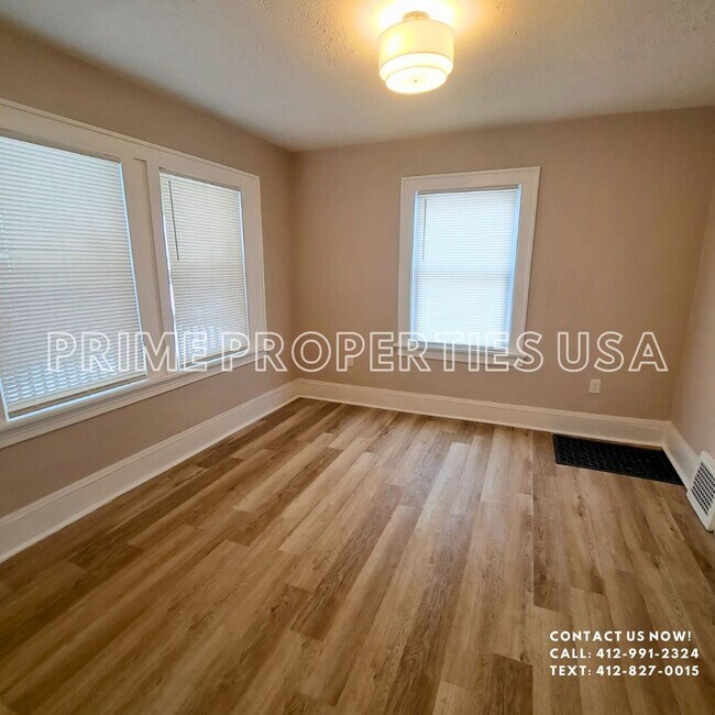 Building Photo - 944 Bloomfield Ave