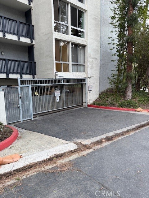 Building Photo - 3602 W Estates Ln