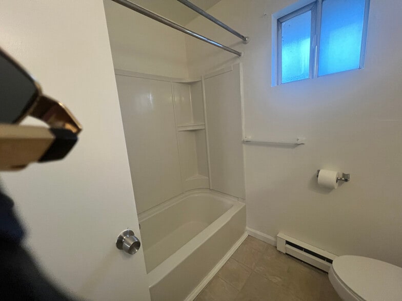 Building Photo - 1416 Moorman Ave NW