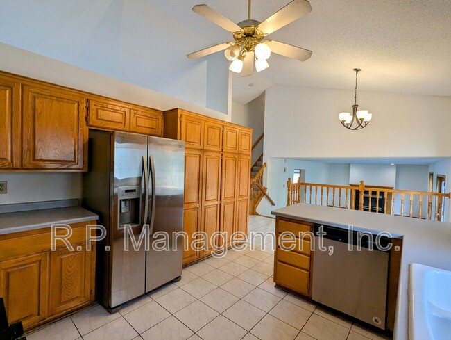 Building Photo - 12069 Wedgewood Dr NW