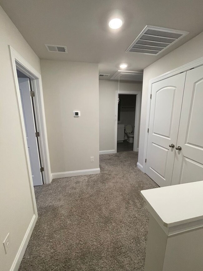 Building Photo - 4528 Skywood Ln