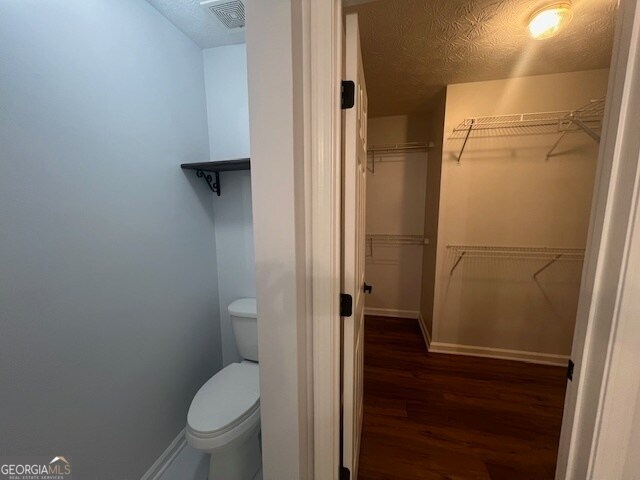 Building Photo - 3320 Northcliff Dr