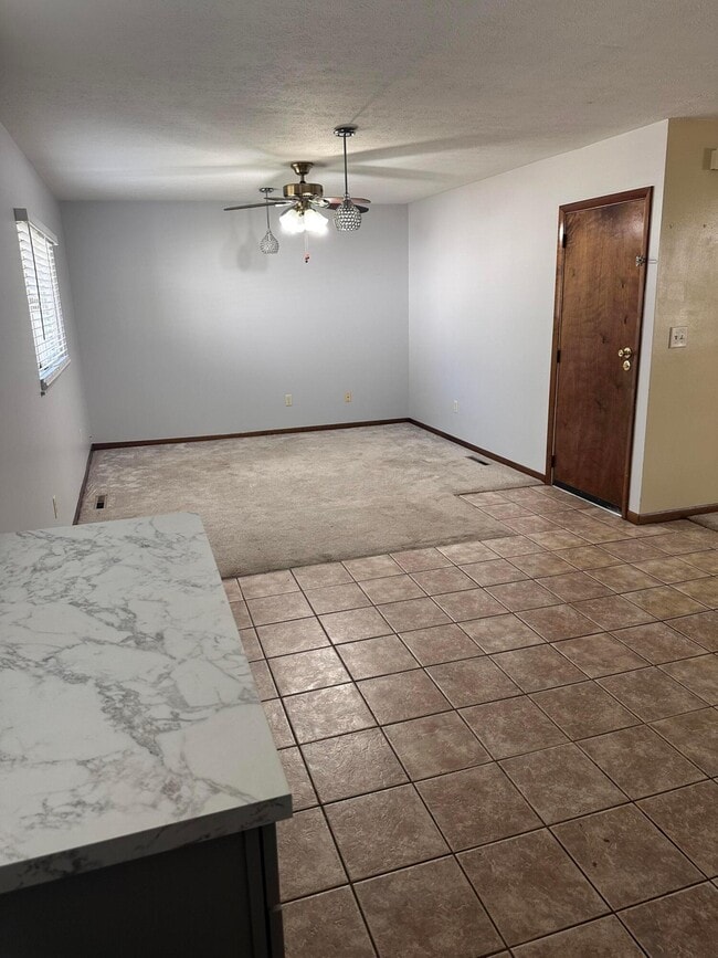 Building Photo - 388 Gamewood Dr