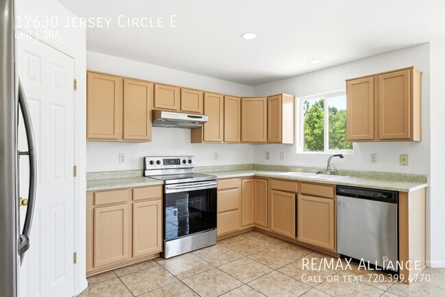 Building Photo - 12630 Jersey Cir E