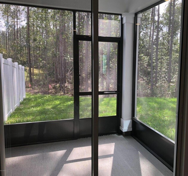 Building Photo - 221 Servia Dr