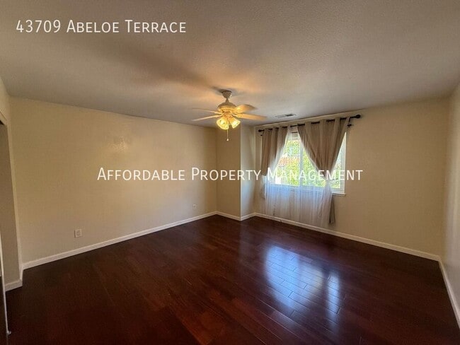 Building Photo - 43709 Abeloe Terrace