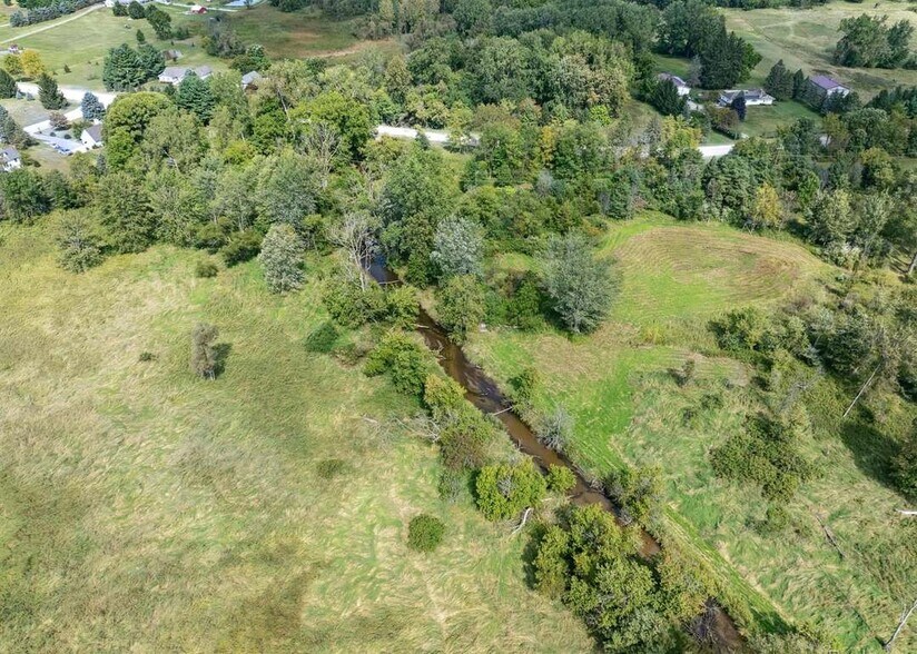 Shiawassee River adjacent access - 4140 Indian Camp Trl