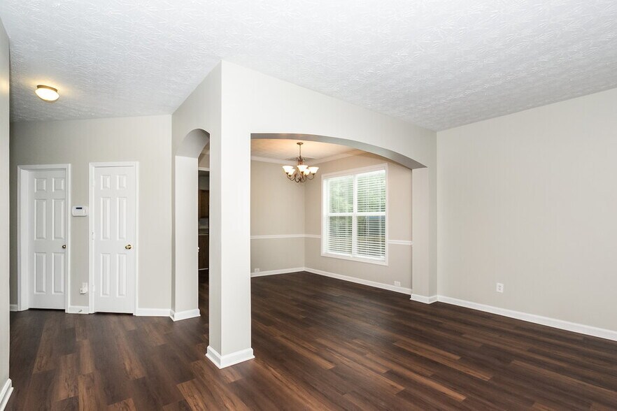 Building Photo - 134 Silver Arrow Cir