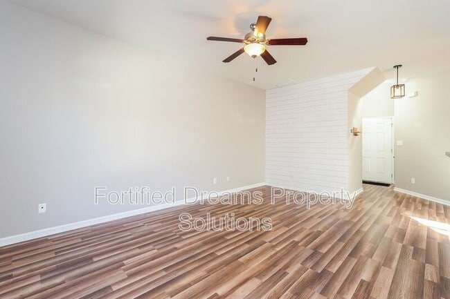 Building Photo - 307 Skiles Heights