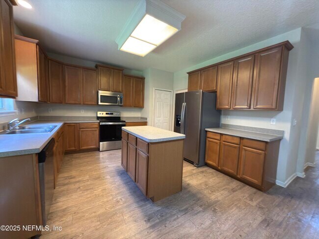 Building Photo - 1324 Wekiva Way