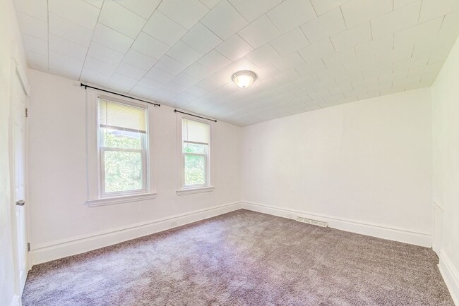 Building Photo - 24 Penelope St