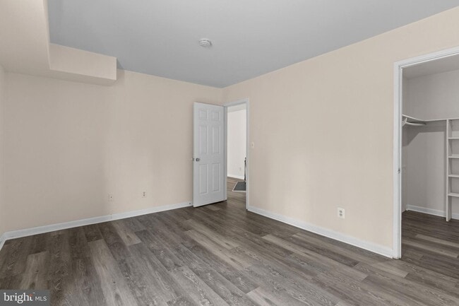 Building Photo - 5478 Cedar Ln