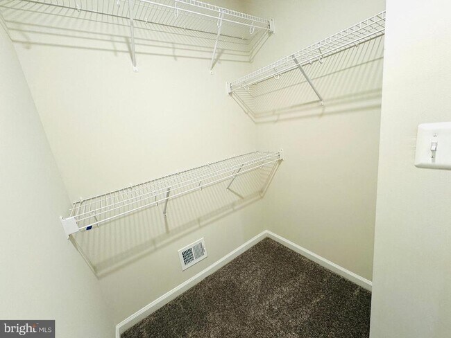 Building Photo - 12 BROOKFIELD Mews