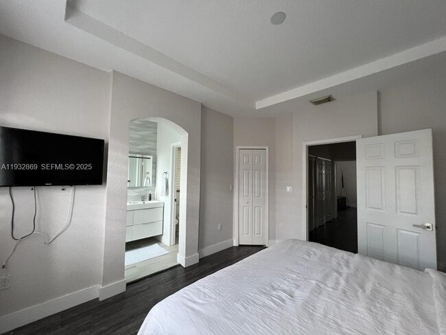 Building Photo - 8330 NW 107th Pl