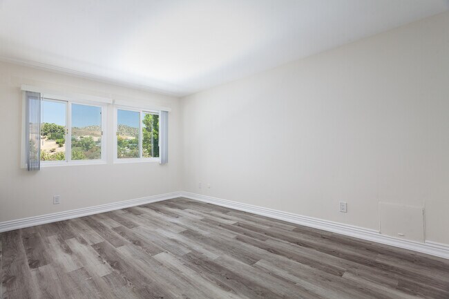 Building Photo - 6427 Dunlo Pl