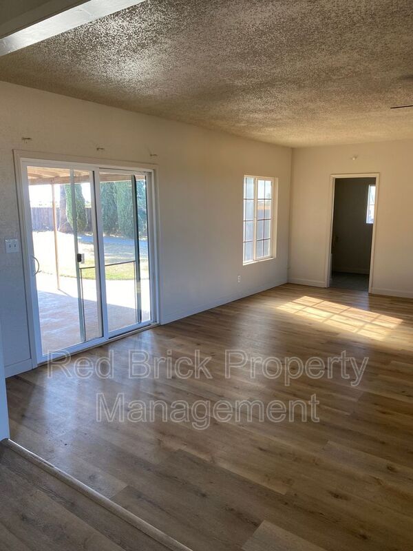 Building Photo - 2715 Trindade Rd