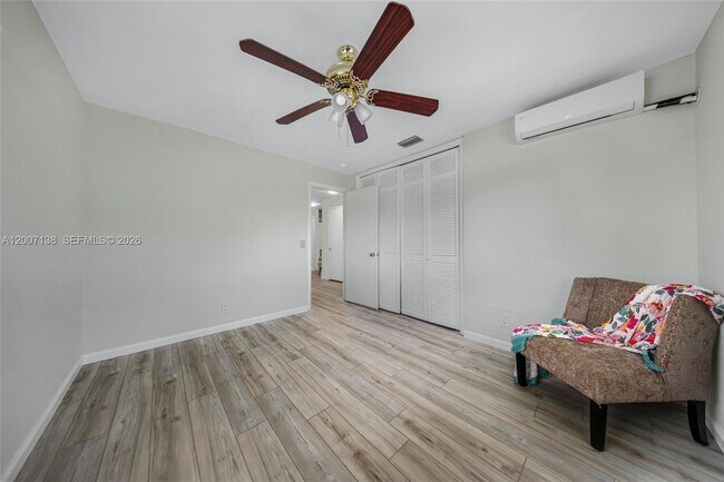 Building Photo - 1320 NE 27th Ave