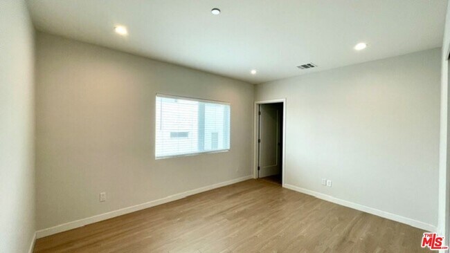 Building Photo - 4937 20th St