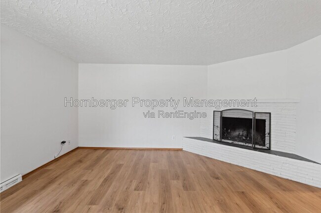Building Photo - 10714 E Valleyway Ave