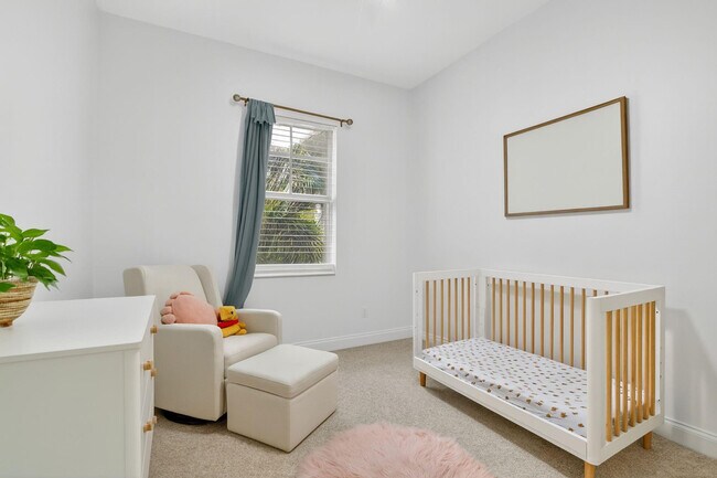 Building Photo - 6012 NW 116th Dr