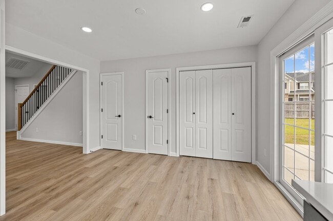 Building Photo - 3932 Chatterleigh Dr