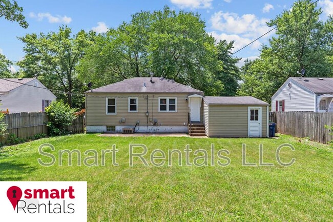 Building Photo - 1210 St Richard Dr