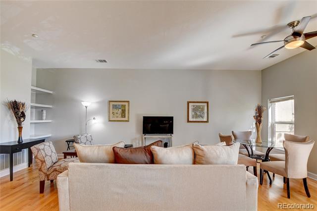 Building Photo - 5677 S Park Pl