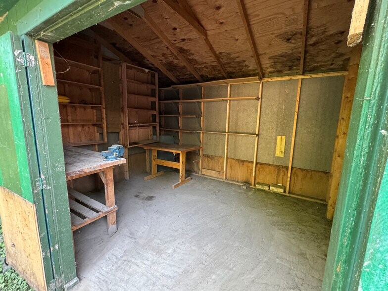 Shed Interior - 5011 Suter Dr