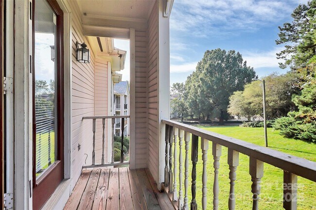 Building Photo - 6146 Meadow Rose Ln