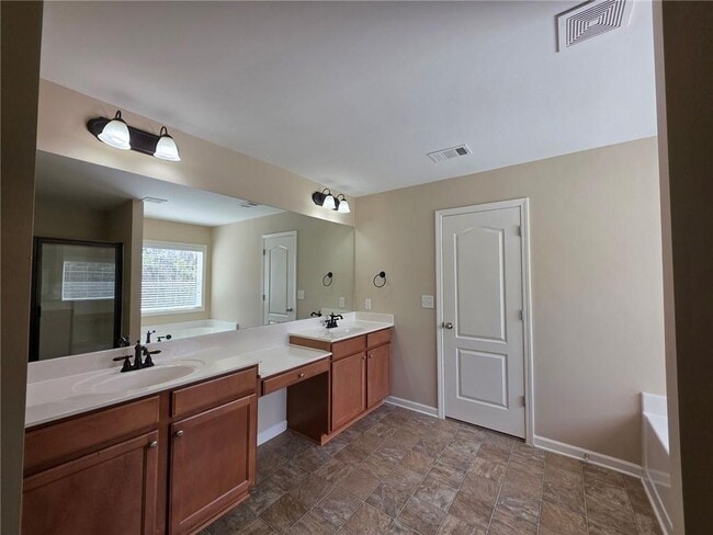Building Photo - 4713 Clarkstone Dr