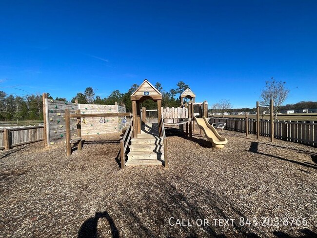 Building Photo - 2 Stories House In Petterson Meadows!