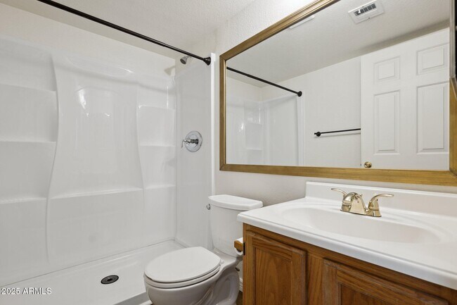 Building Photo - 205 N 74th St