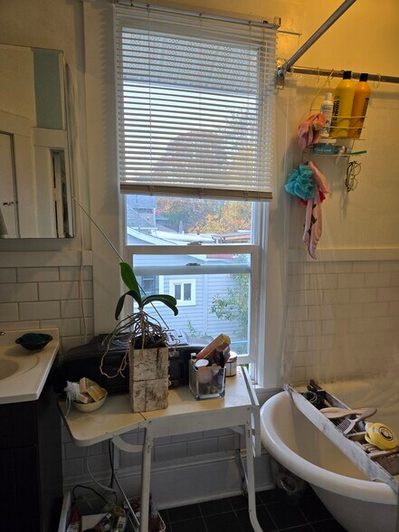 Bathroom - 6518 25th Ave NW