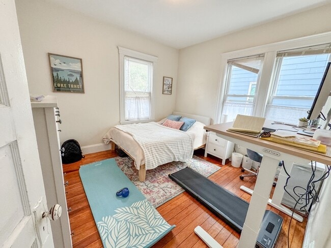 Building Photo - 70 Line St