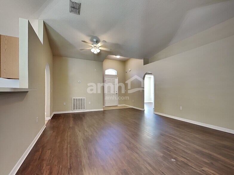 Building Photo - 3245 Helmel Ct