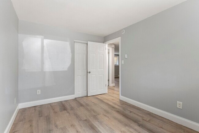 Building Photo - 96 Itasca St