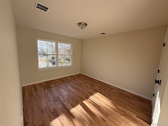 Building Photo - 32 Montgomery St